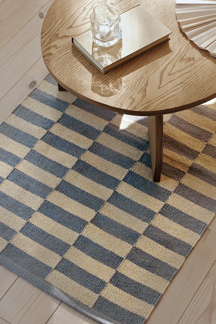Salon i sypialnia Broste Copenhagen Dywan podłogowy bawełniany Jane 70 x 200 cm 71110409 niebieski