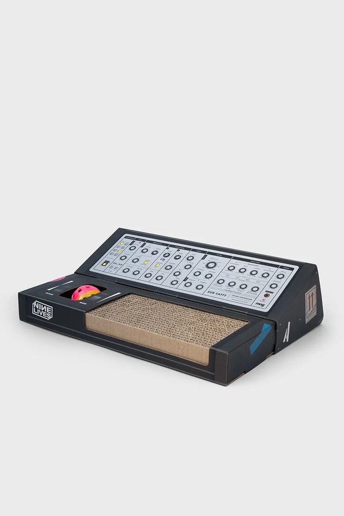 Drevo za mačke Luckies of London Synthesizer pisana SK.CATSYNTH1