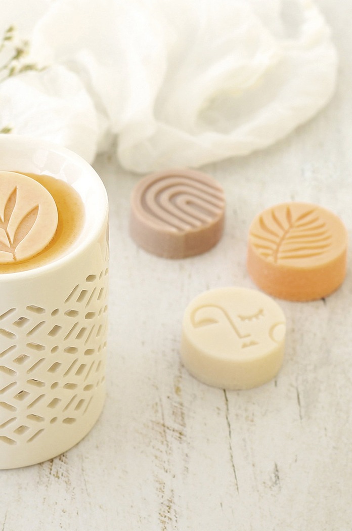 Lifestyle Graine Creative Αρωματικό κιτ κεριού DIY Wax Shapes For Candle 152030. πολύχρωμο