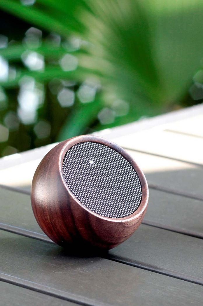 Decor Bezdrôtový reproduktor Gingko Design Tumbler Selfie Speaker G004WT hnedá