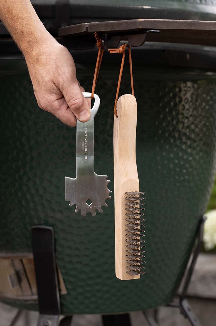 Gentlemen's Hardware grillápoló készlet BBQ Care Kit 2 db barna GEN778UK