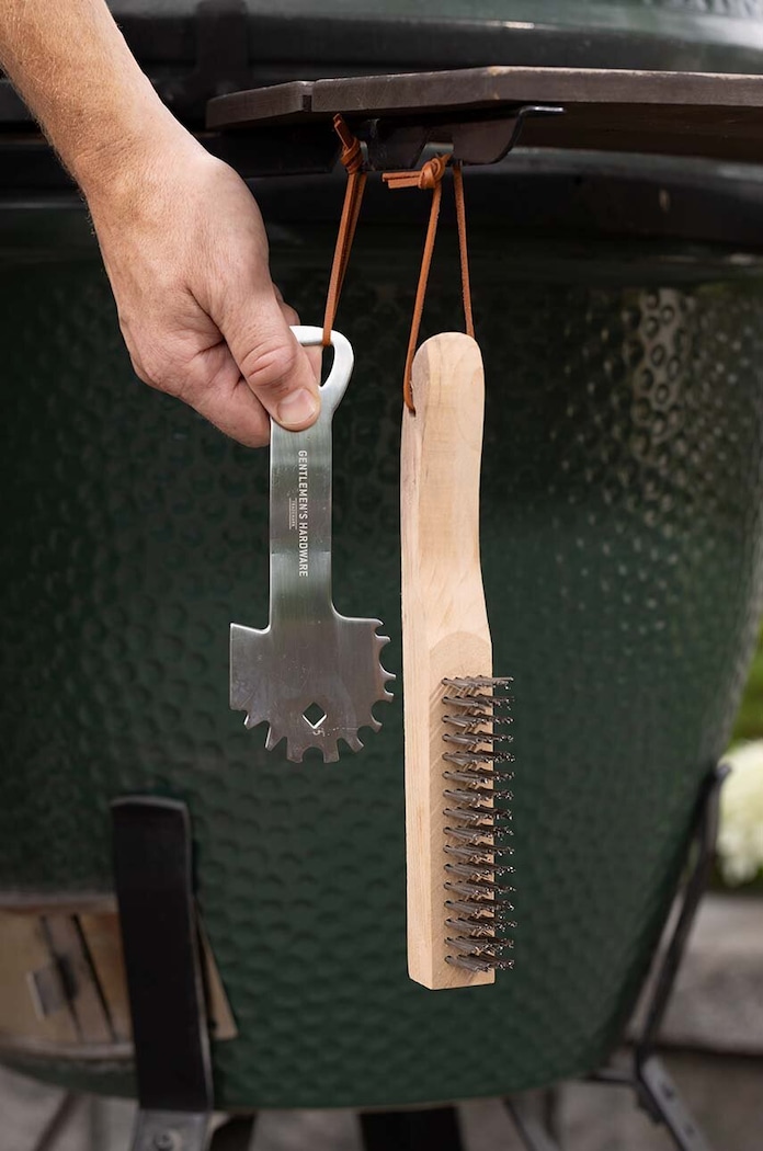 Gentlemen's Hardware grillápoló készlet BBQ Care Kit 2 db barna GEN778UK