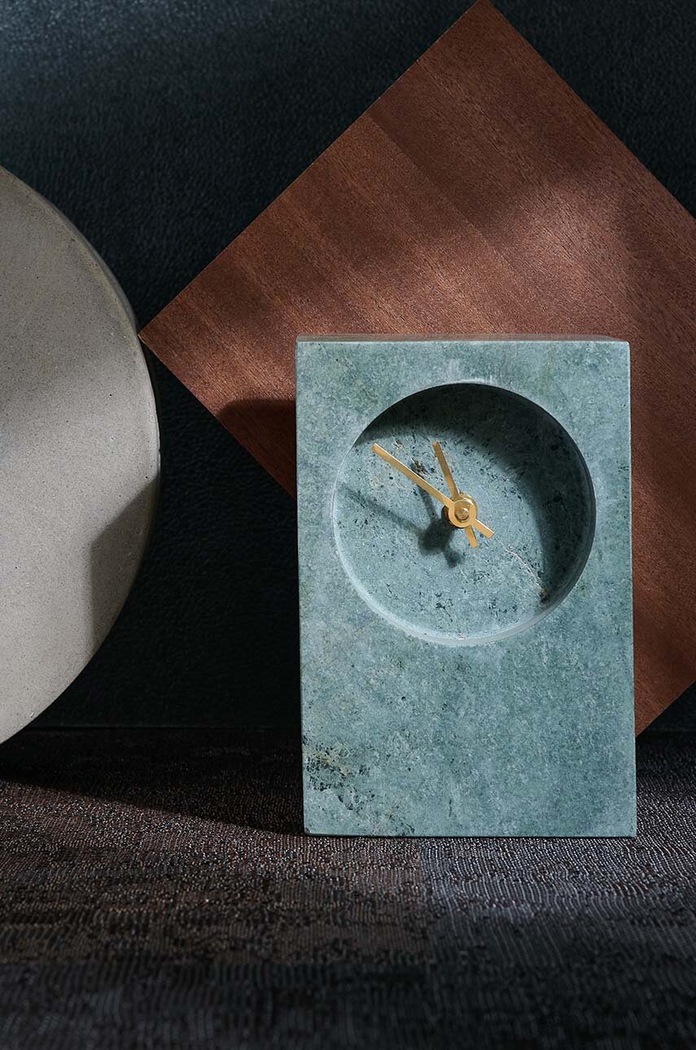 Obývací pokoj a ložnice Stolní hodiny S|P Collection Marble 825046 šedá