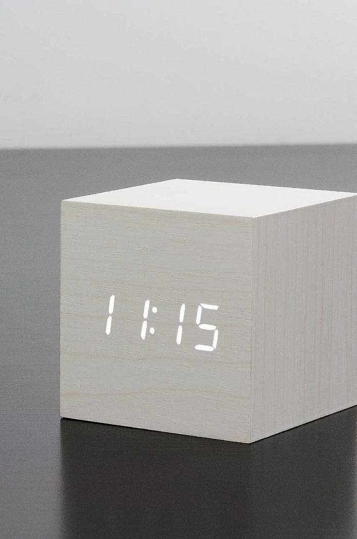 Gingko Design ceas de masă Cube Click Clock GK08W13 alb AA00