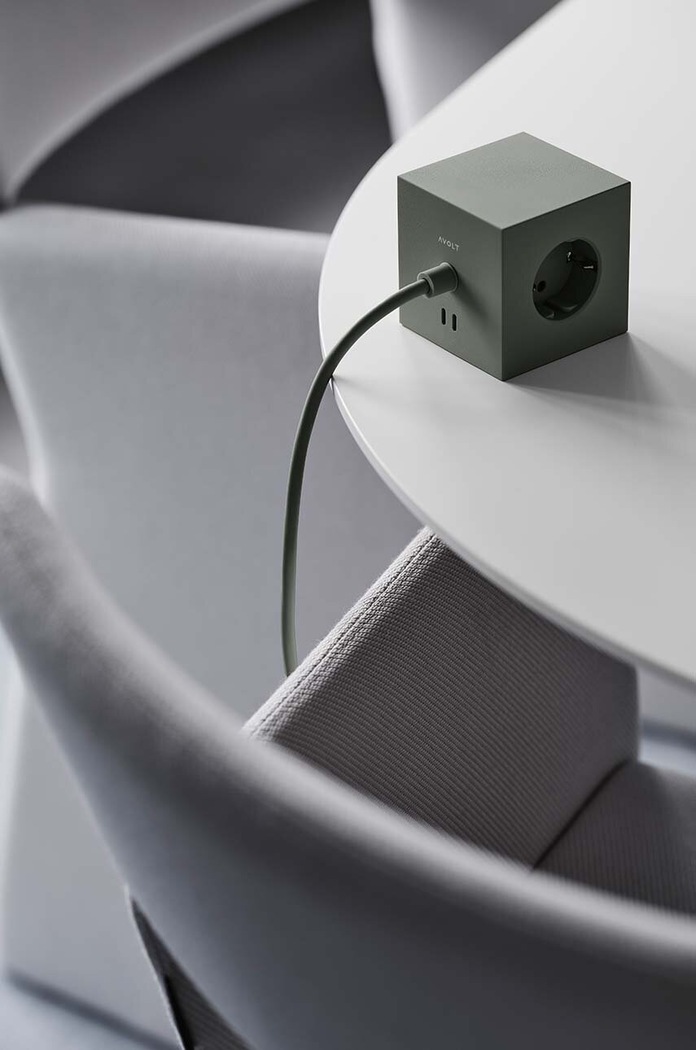 Avolt cub de încărcare magnetic Square 1, 2 x USB, 1,8 m SQ1.EUFC20.18OG verde AA00