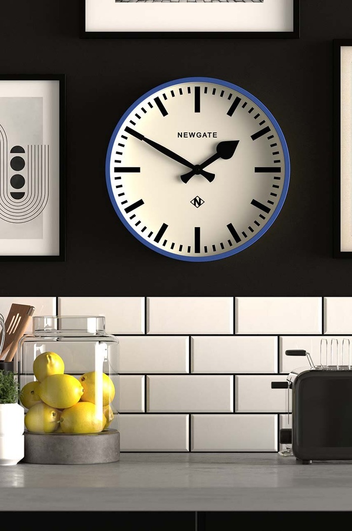 Nástenné hodiny Newgate Number 3 Railway Wall Clock Newgate KB1648NUMTHR390BL fialová