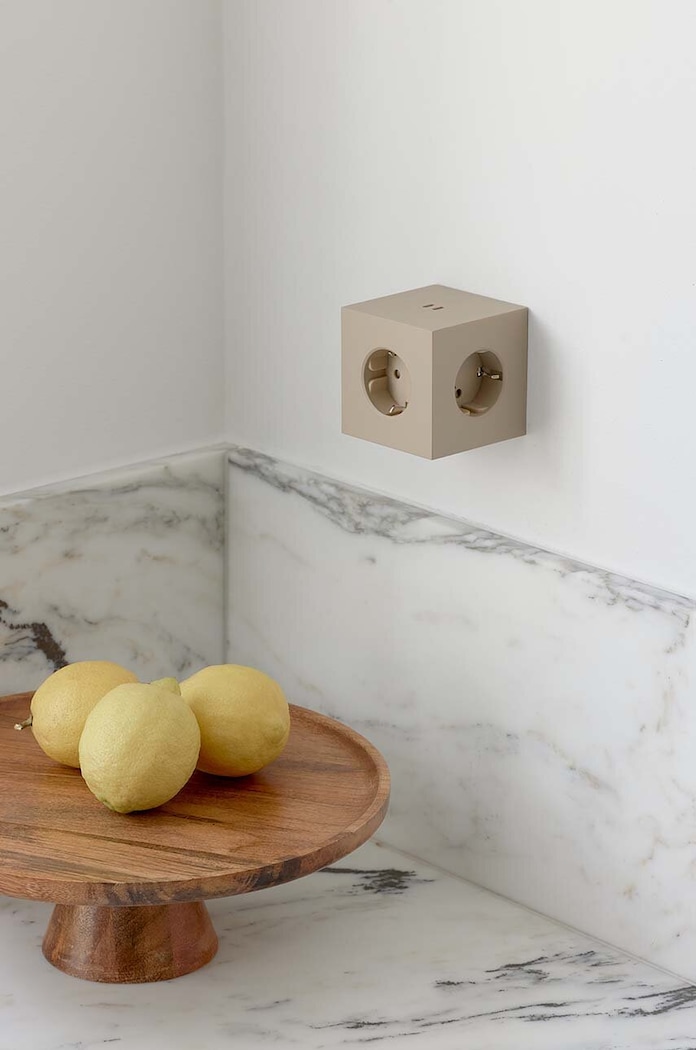 Avolt rozgałęźnik modułowy Square 2, USB-C SQ2.EUFC30.WMBE. beżowy AA00