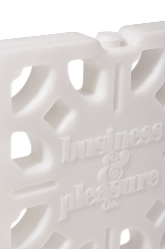 Chladicí vložka Business & Pleasure Co. Breeze Block Ice Pack BPA.ICE.ANT.WHT bílá AA00