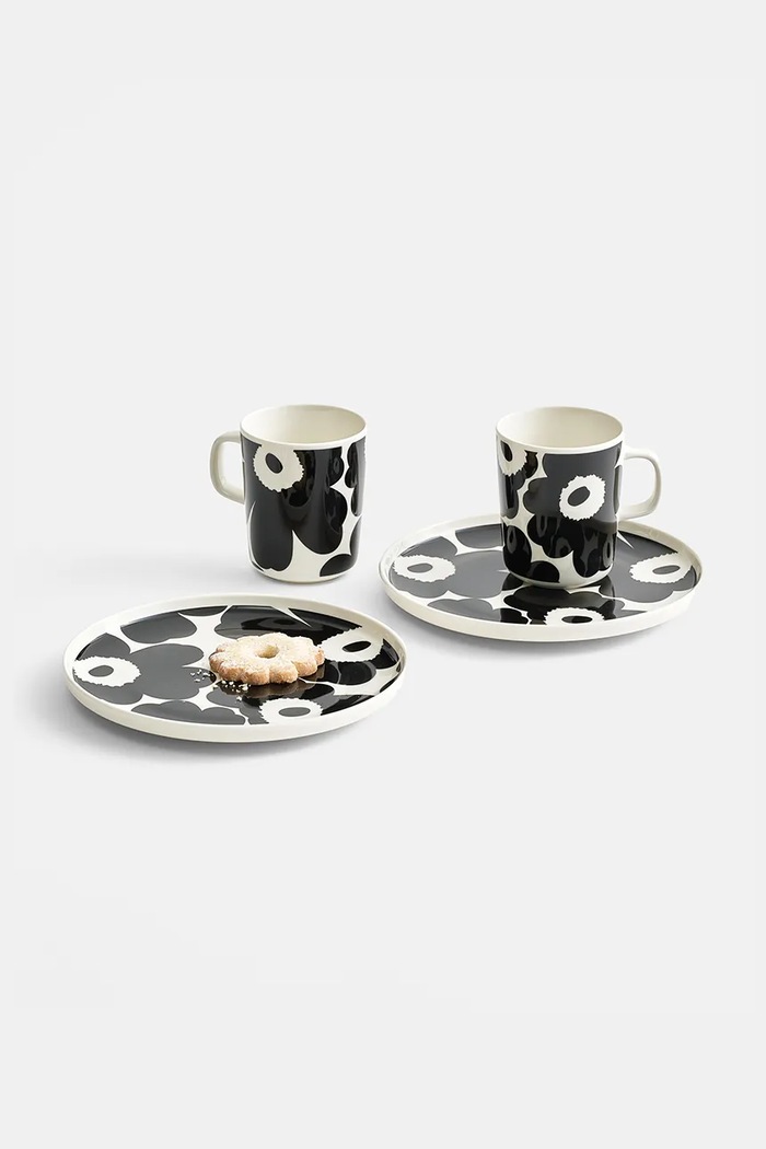 Marimekko lonček iz kamenine 250 ml 070741.190 črna AA00