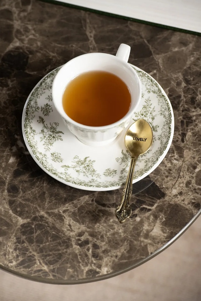 Filiżanka ze spodkiem z porcelany 170 ml J-Line 268857 biały