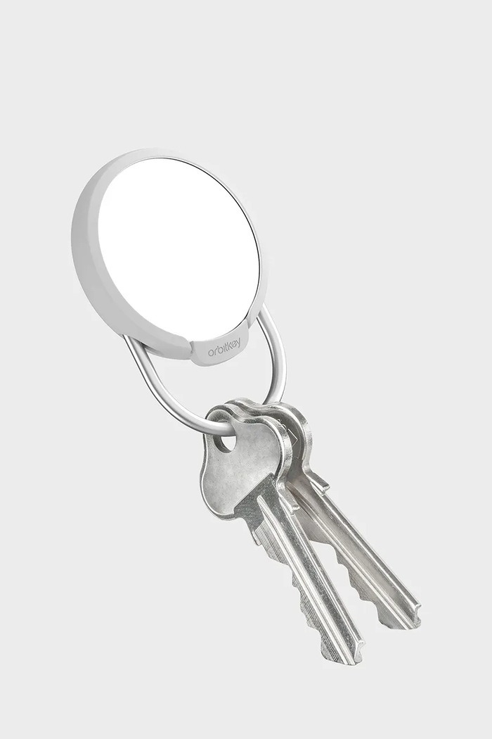 Obesek za ključe Orbitkey Slim Case for AirTag 5 x 3,5 cm TACA.GGR.104 siva