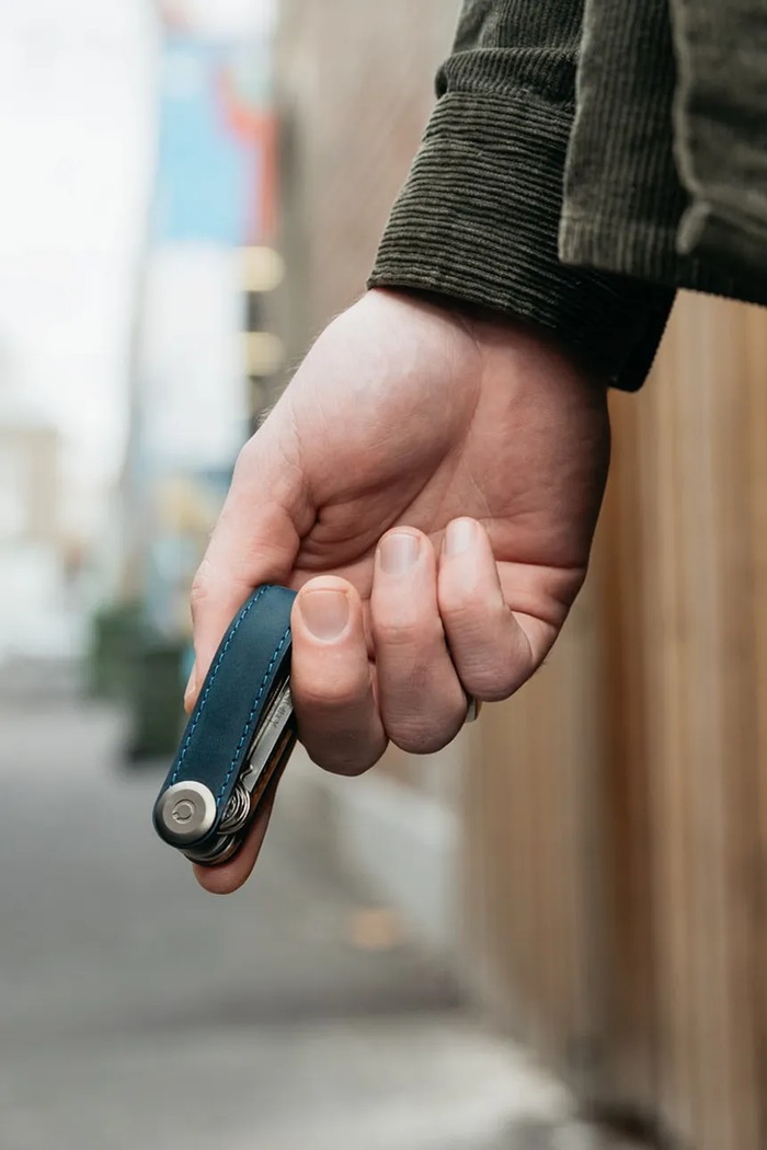 Orbitkey etui na klucze skórzane CHLO.2.MBMBGM niebieski