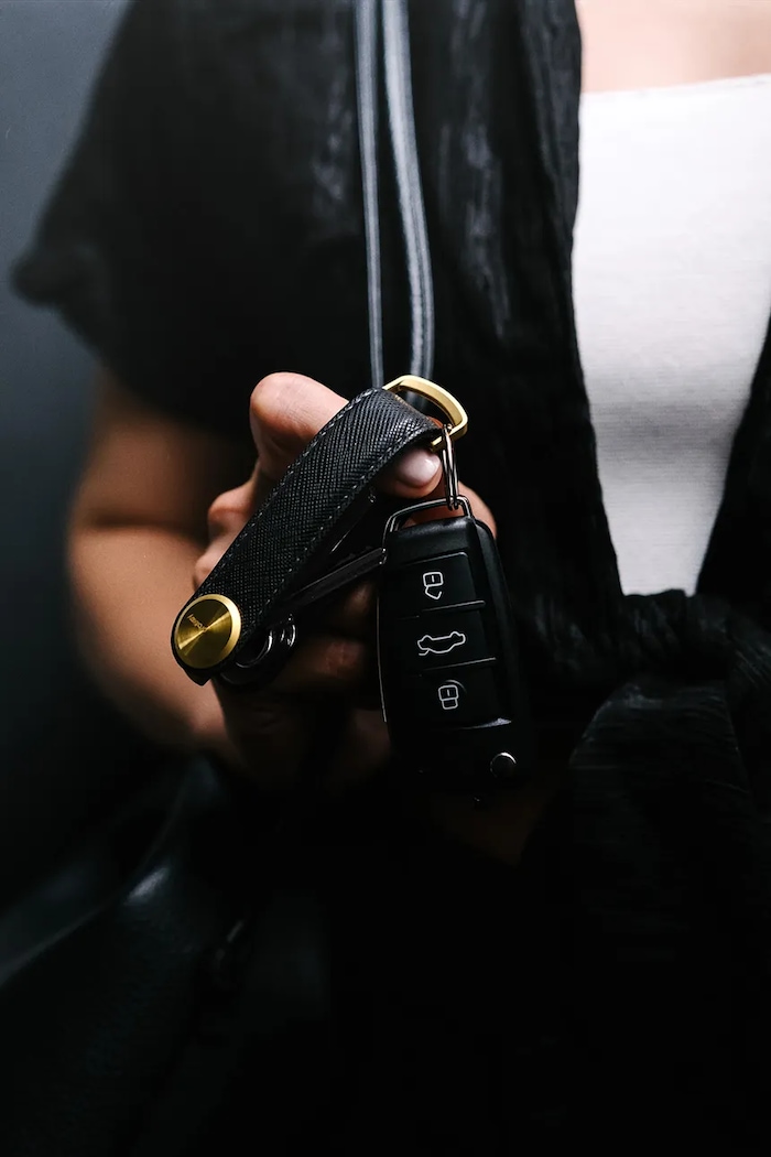 Etui za ključe Orbitkey Pro Leather 9,3 cm KPR1.LIQ.113 črna