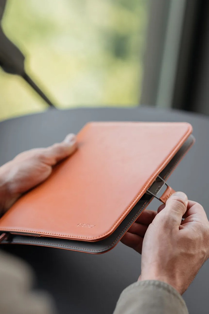 Pouzdro na iPad Orbitkey Compendium A5 WC51.TER.105 oranžová