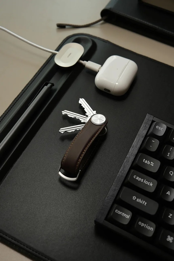 Kožený obal na klíče Orbitkey Pro Leather 9,3 x 3,5 cm KPR1.MHG.101