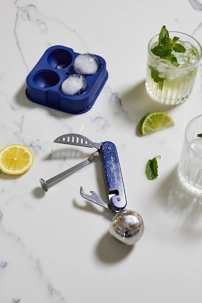 Gentlemen's Hardware formă cuburi de gheață Ice Cube Tray bleumarin GEN803UK