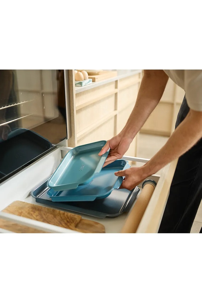 Zestaw blach do pieczenia ze stali Nest Bake Joseph Joseph niebieski 45064