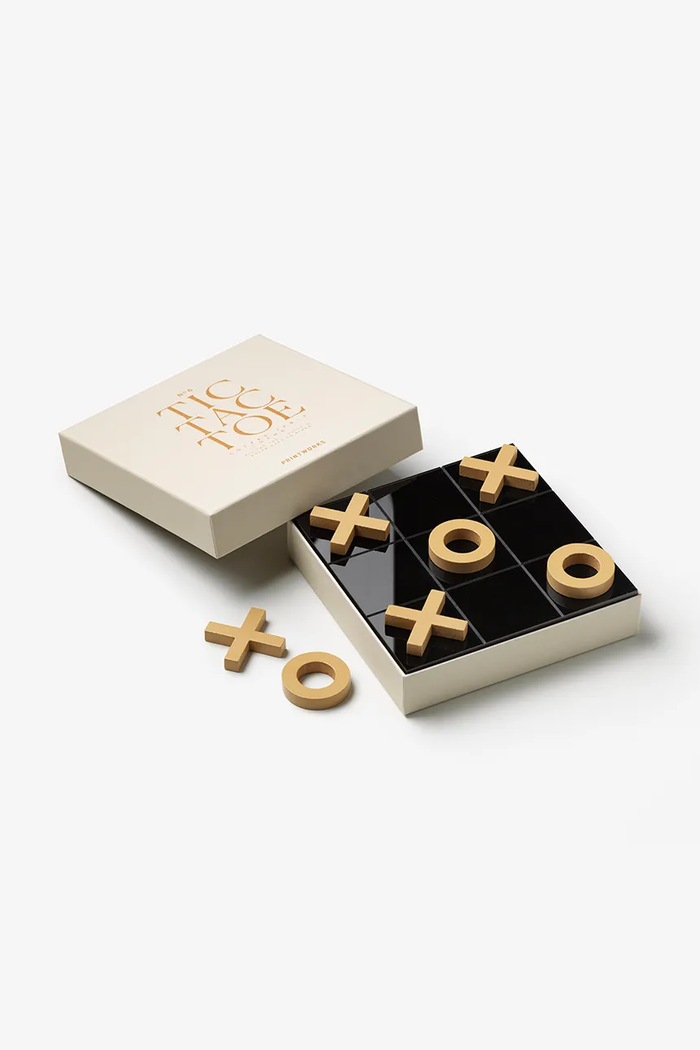 Printworks joc de societate Classic Tic Tac Toe 20 x 20 x4 cm bej PW00689