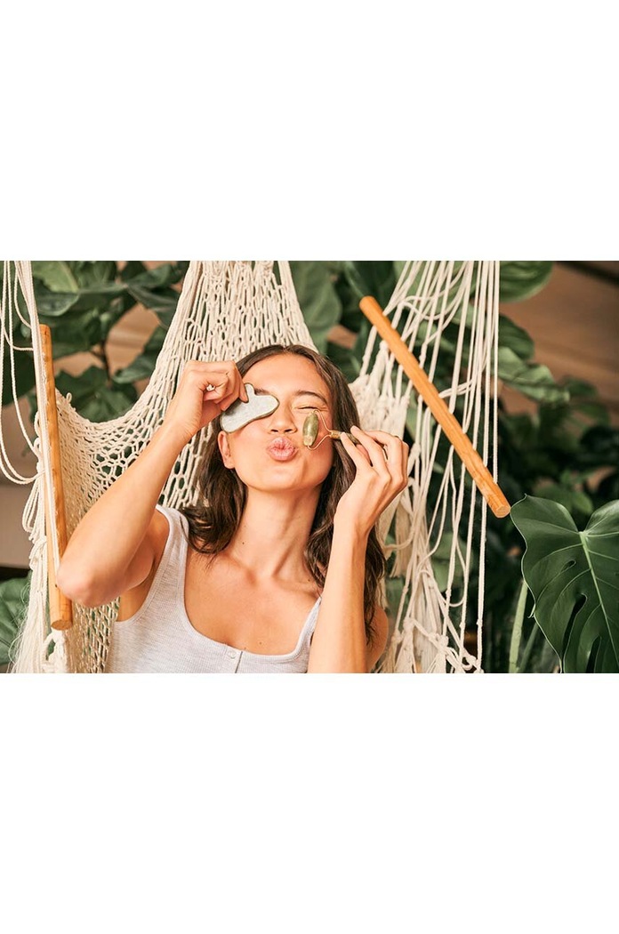 Скребок для массажа лица Zoë Ayla Jade Gua Sha N.GS.JADE.1