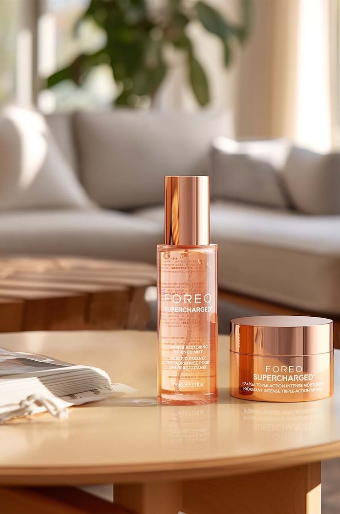 Home SPA Mist προσώπου για την υποστήριξη του φραγμού FOREO SUPERCHARGED Barrier Restoring Essence Mist 110mL F1962. πολύχρωμο