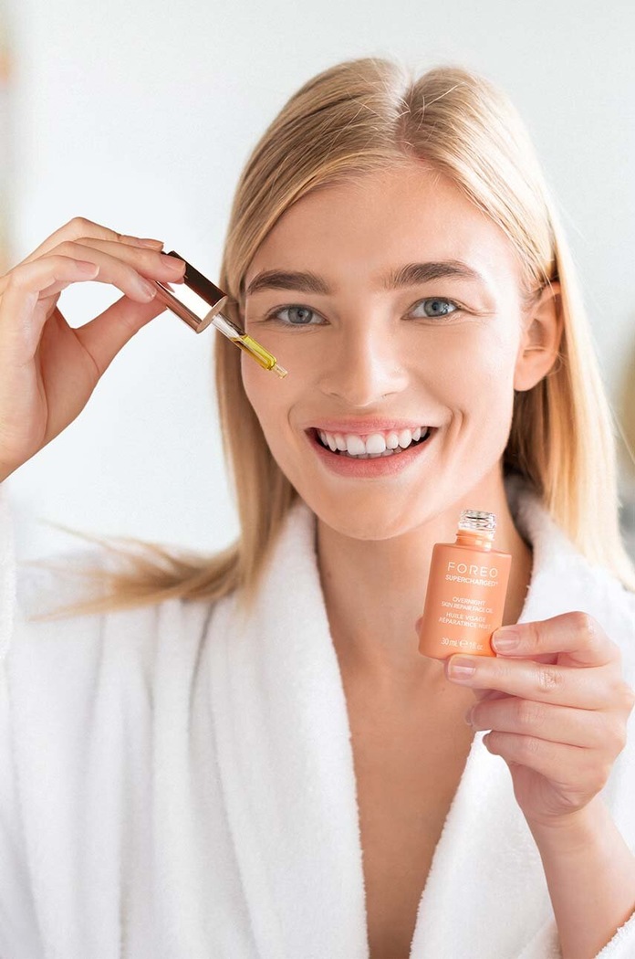 Нощно възстановяващо масло за лице FOREO SUPERCHARGED Overnight Skin Repair Face Oil 30mL F2464 многоцветен