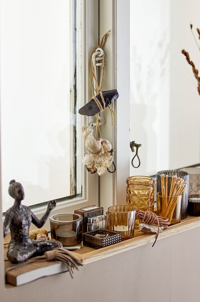 Bloomingville un set de sfeșnice cu o tavă decorativă 27404487 maro AA00