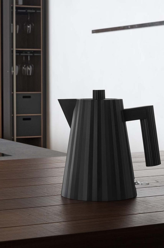 Ηλεκτρικός βραστήρας Alessi Plisse MDL06.1.B μαύρο AA00