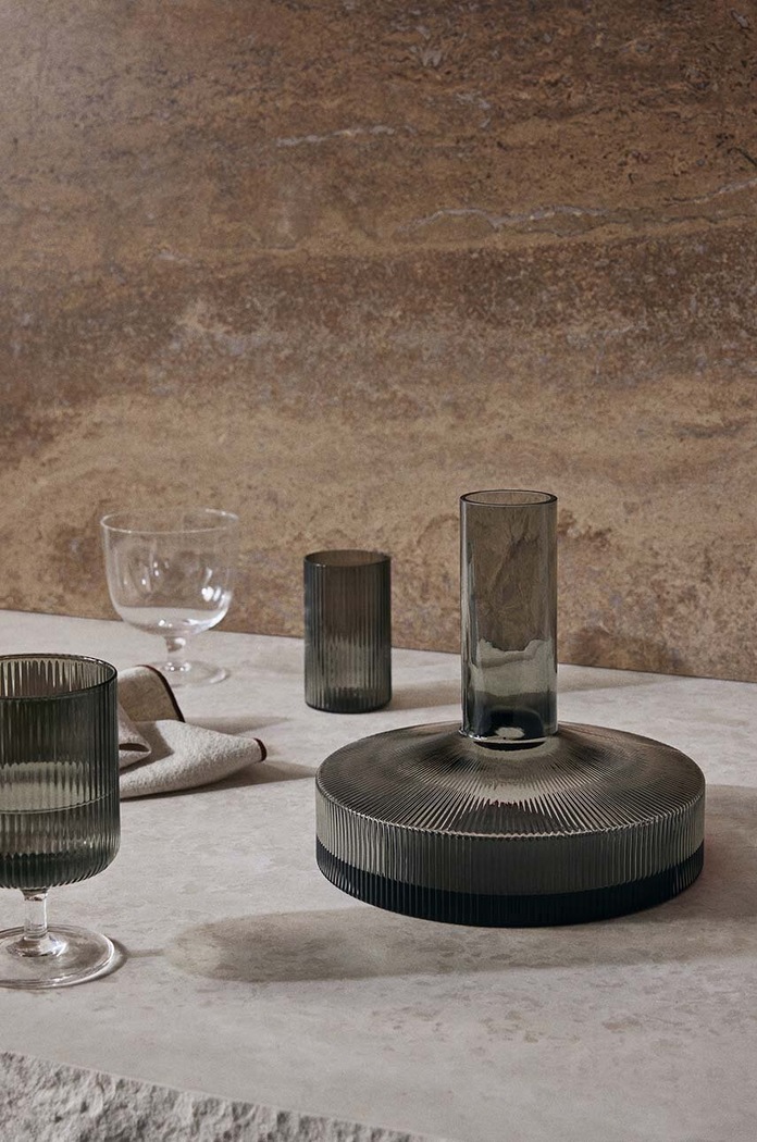 Καράφα κρασιού ferm LIVING Ripple Wine Carafe 1104268096 γκρί AA00