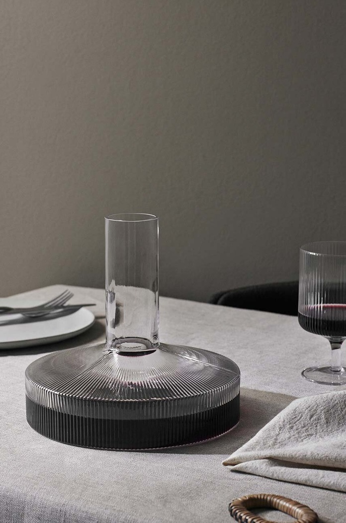 Karafa na víno ferm LIVING Ripple 1104268095 priesvitná AA00