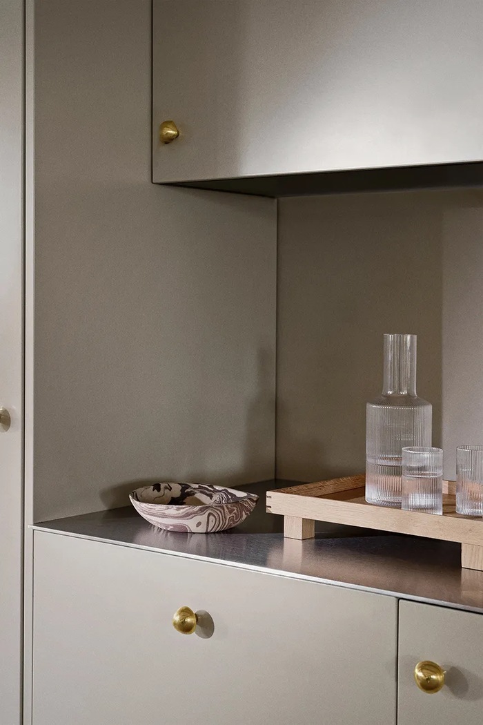 Ferm Living Karafka do wody ze szkła dmuchanego 5439