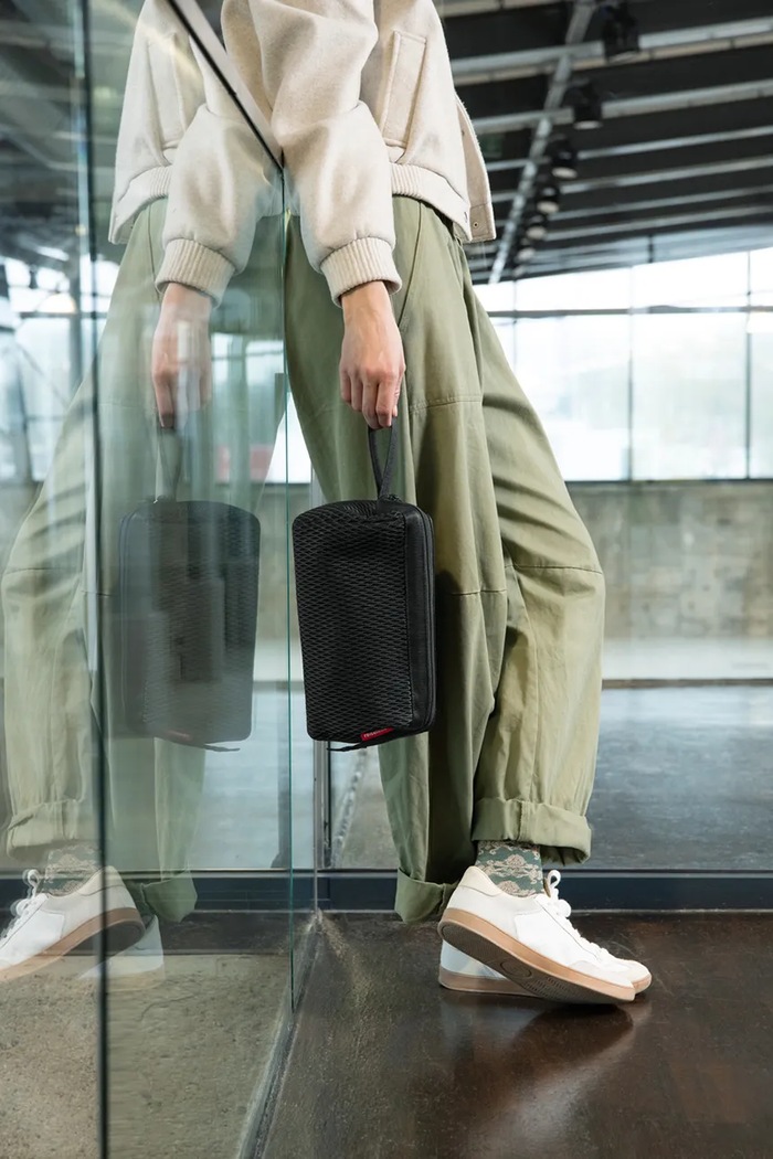 Kozmetická taška Reisenthel Travelcosmetic 4 L čierna RWC7082