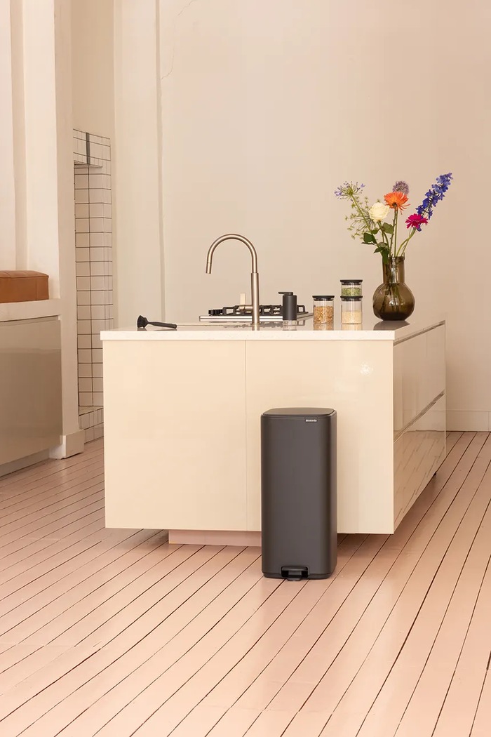 Brabantia odpadkový kôš z ocele 30 l 238185 čierna