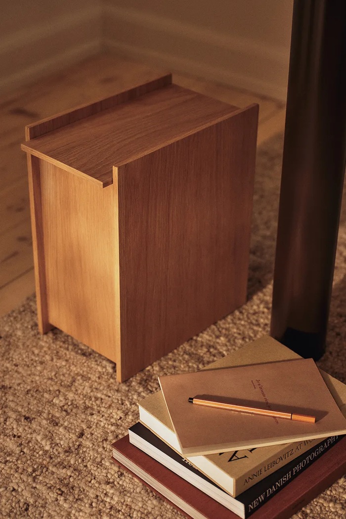 Ferm Living kosz na śmieci z forniru dębowego 35,5 x 18 x 31 cm beżowy 1104273050