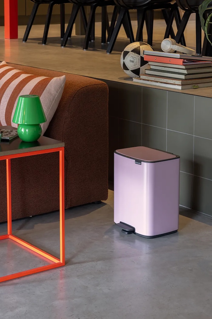 Brabantia κάδος απορριμμάτων από βαμμένο χάλυβα με σκόνη 12 l ροζ 255380