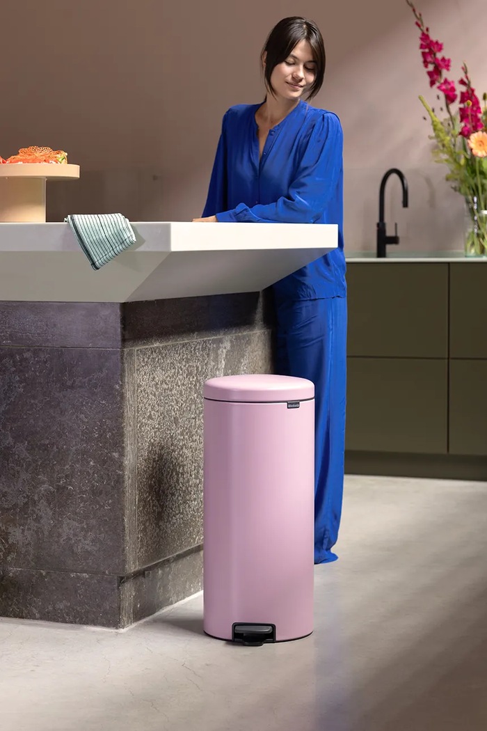 Brabantia κάδος απορριμμάτων από ατσάλι 30 l 255304 ροζ