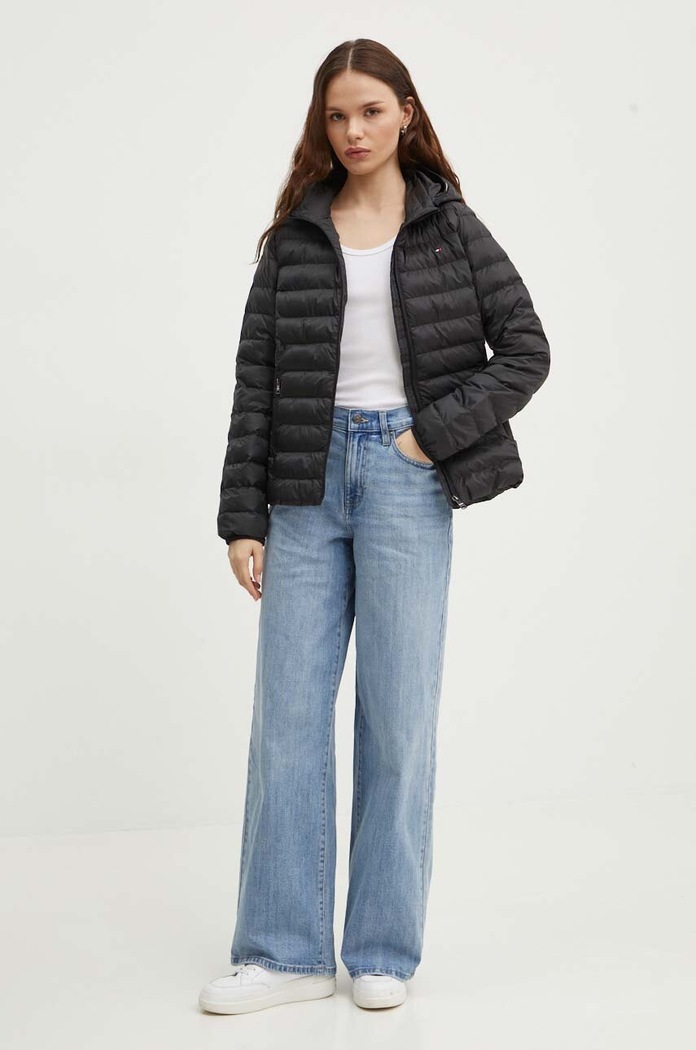 Bunda Tommy Hilfiger WW0WW42046 čierna AA00