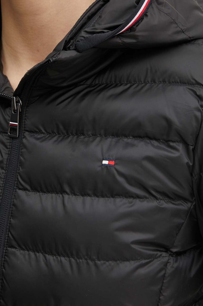 Bunda Tommy Hilfiger WW0WW42046 čierna