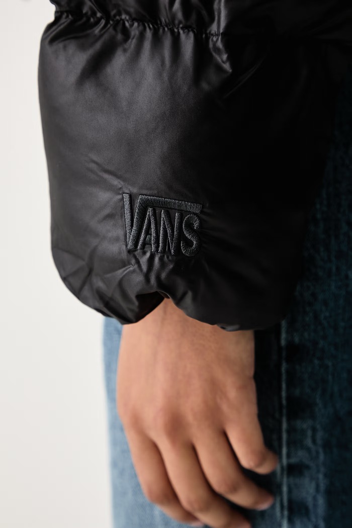 Prošivena jakna za žene Vans crna VN0010E6BLK1