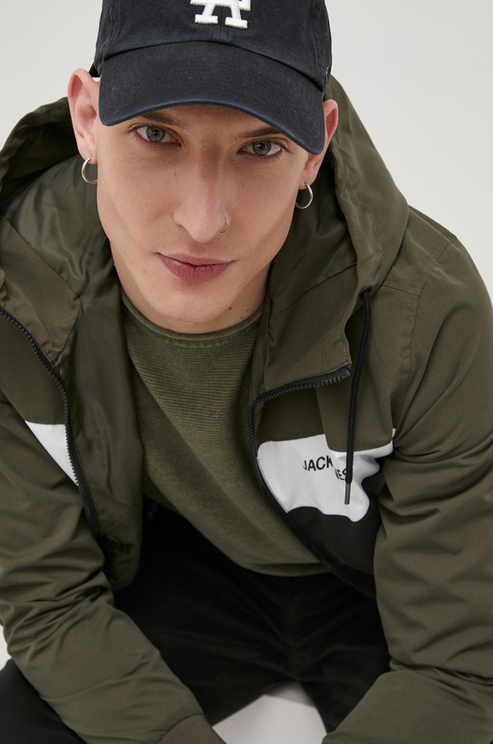 Jack & Jones kurtka pozostałe czarny 12200208.ForestNigh