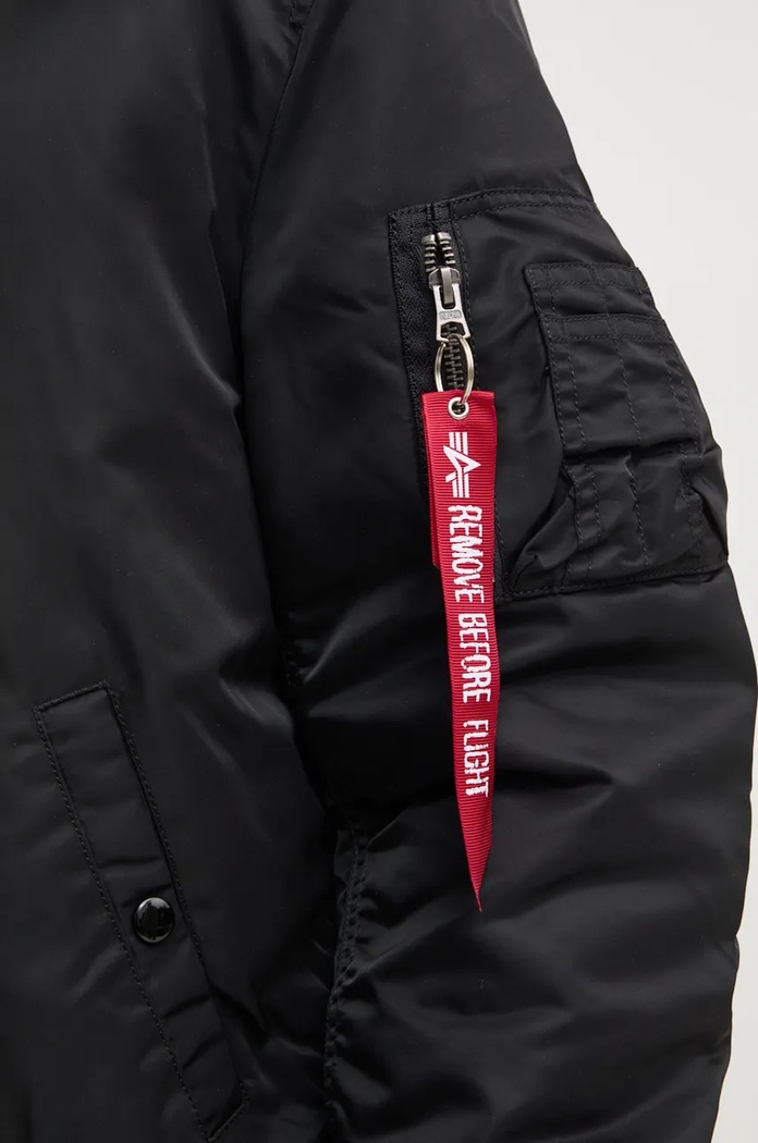 Alpha Industries rövid kabát MA-1 Hooded 15814 3 158104.03 fekete