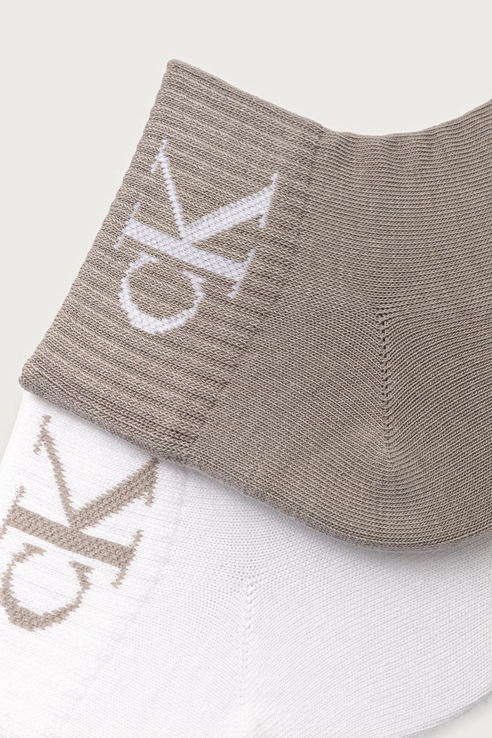 Calvin Klein Jeans skarpety damskie z bawełną 2-pack 701228813.NOS beżowy AA00
