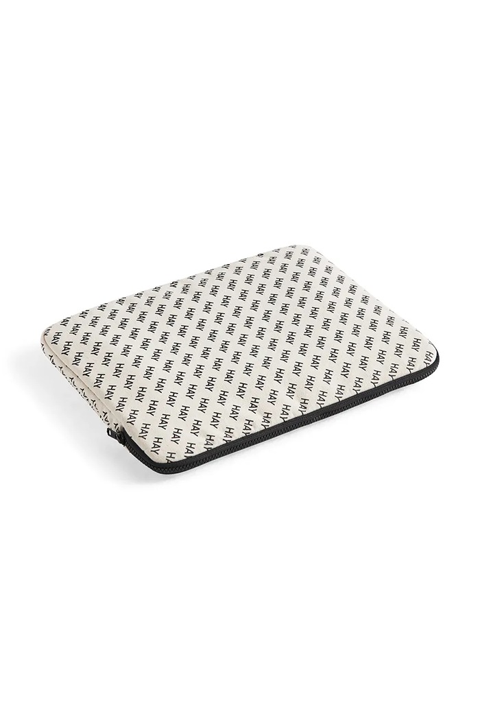 HAY husa laptop Logo 35 x 1,5 x 26 cm AD568.A586 alb AA00