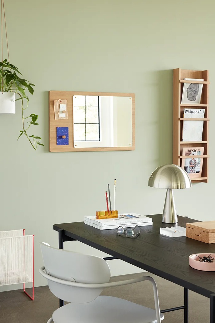 Hübsch stojak na magazyny z żelaza 41 x 25 x 50 cm 021320 czerwony