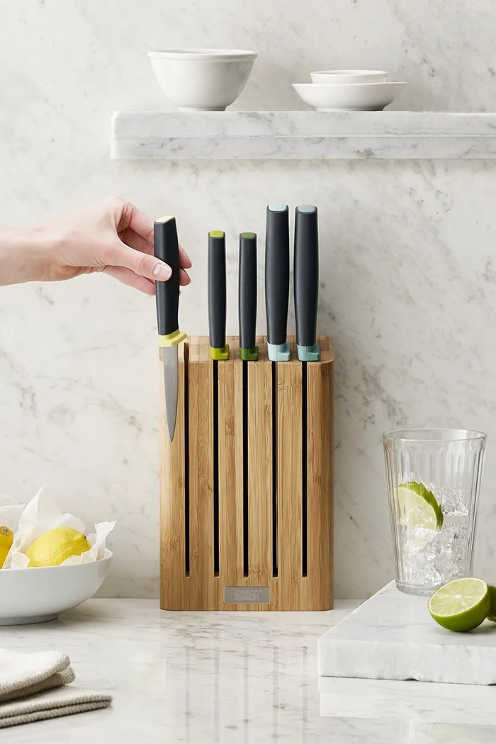 Komplet nožev z organizatorjem Joseph Joseph Elevate 5-pack 10300 pisana AA00