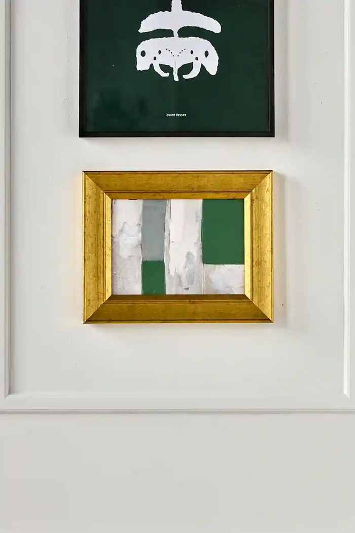 Nástěnná dekorace v rámu House Doctor HDEmerald 30 x 24 cm 900000072 žlutá AA00