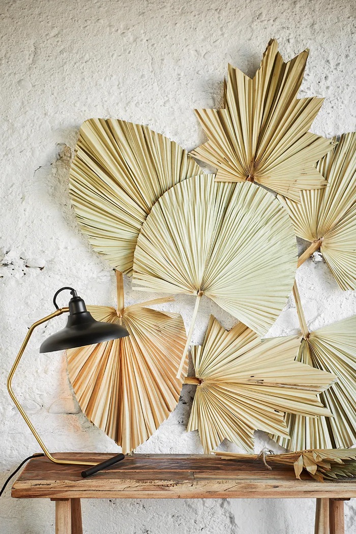 Всекидневна и спалня Декорация на стена Madam Stoltz Palm Leaves 60-70 cm (3 броя) DC21003.4.6 бежов