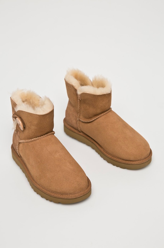 Semišové snehule UGG 1016422 hnedá AA00