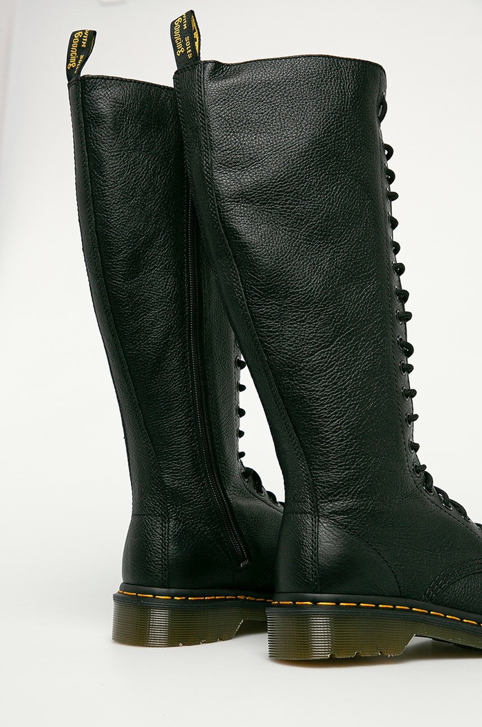 Obuwie Dr. Martens - Kozaki skórzane 1B60 Virginia 23889001 czarny
