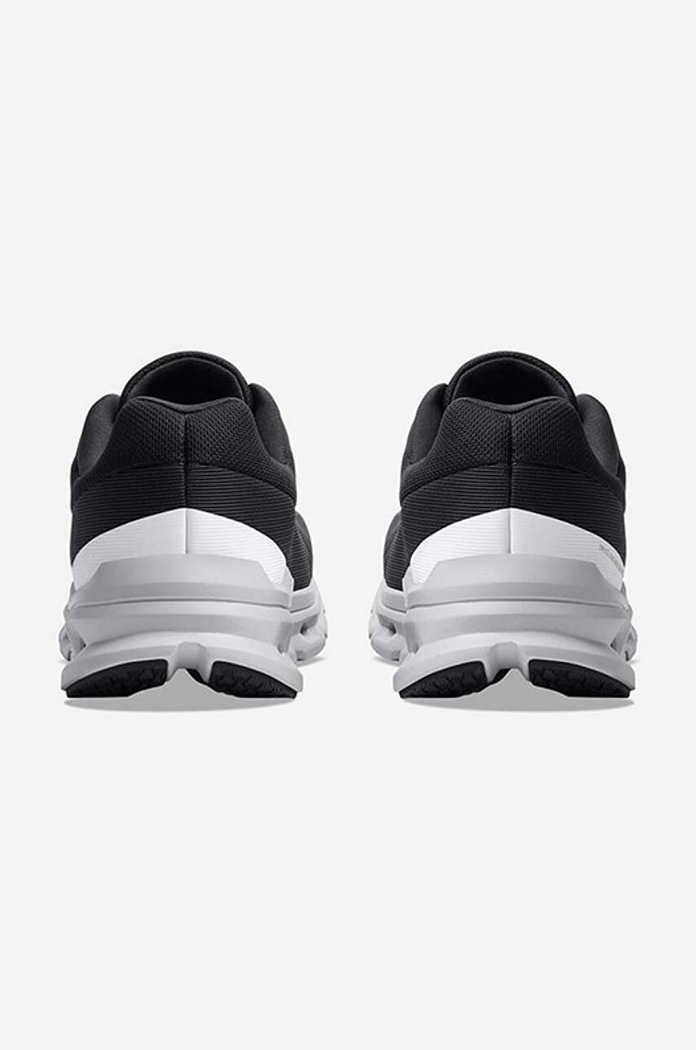 On sneakersy Cloudrunner 4699017 czarny