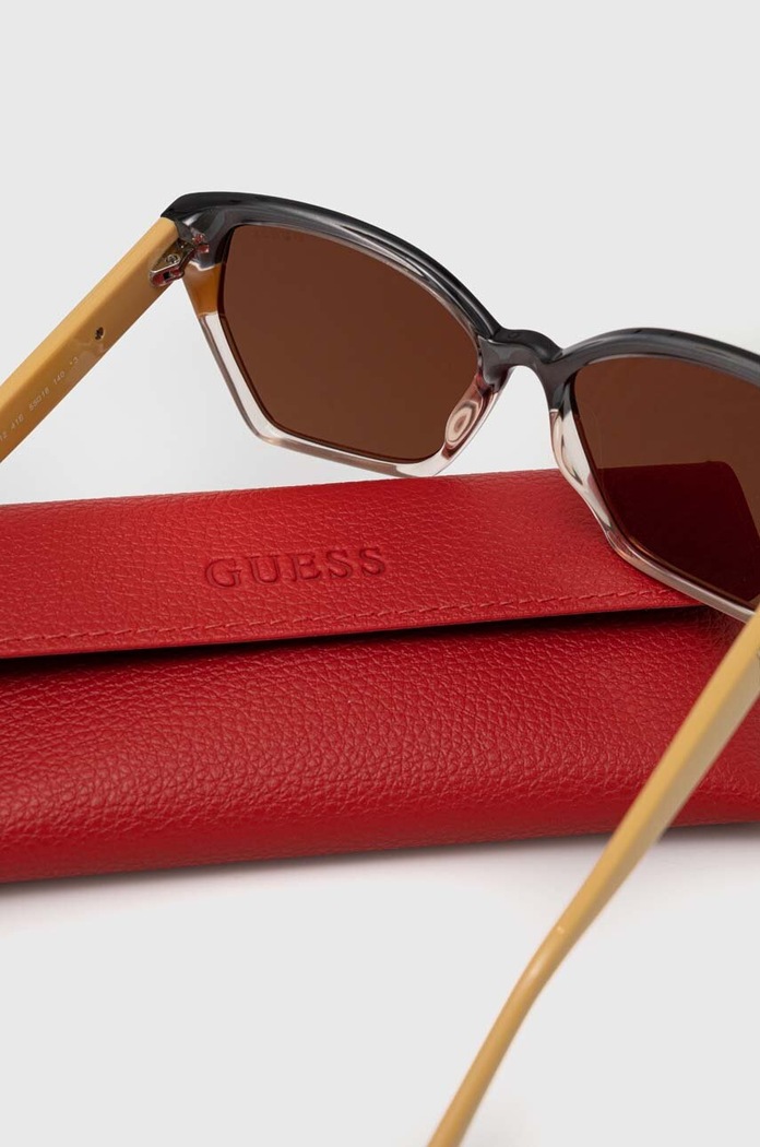 Okulary przeciwsłoneczne Guess brązowy GU7912.5541E
